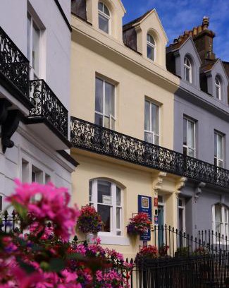 West Cliff Bed & Breakfast | Number 7 Guest House