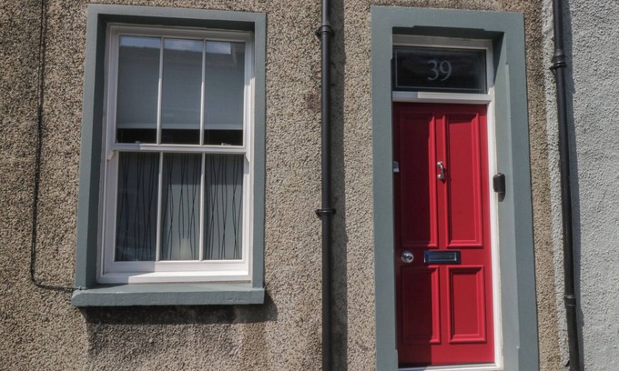 Newland Near Ulverston Cottage | NUMBER THIRTY-NINE, family friendly, with a garden in Ulverston