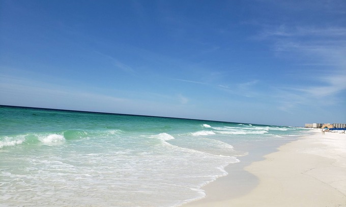 Holiday Isle Condo | nUpdated Beachfront Condo 1126 private beach -Complimentary Beach Chairs service