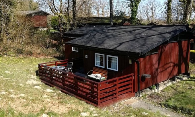 Cenarth House | Nuthatch Lodge is set in 24 acres of wood, parkland near the village of Cenarth