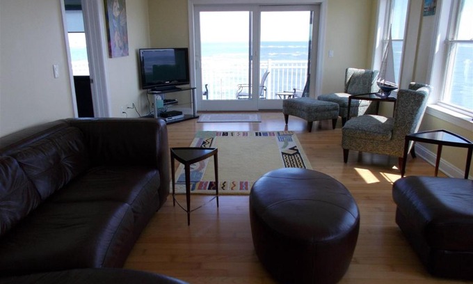 North Wildwood Apartment | NW101 West Spruce Avenue, Unit 404