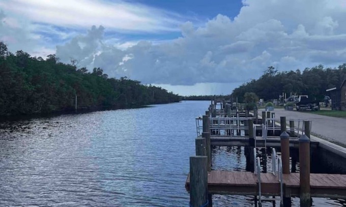 Plantation Island Cabin | nWood cabin with private dock