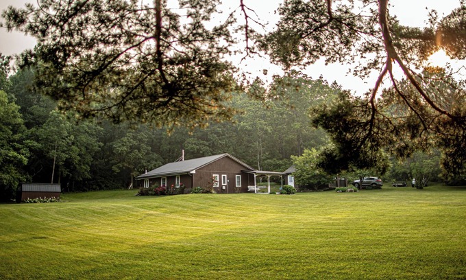 Himrod House | NY Finger Lakes Country House Garden Big Private Yard on Wine Trail full kitchen