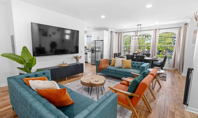 Constable Hook House | NYC 20min | Free Parking | Hot Tub | EWR 15min