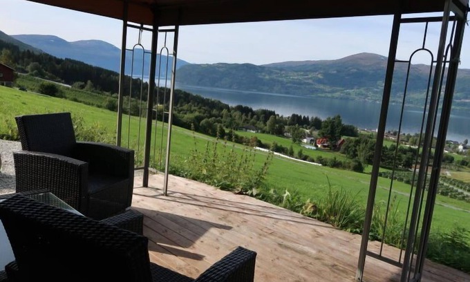 Innvik House | Nystova by Interhome