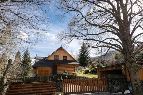 Kordiky House | Očarujúci drevený dom v prírodnom prostredí