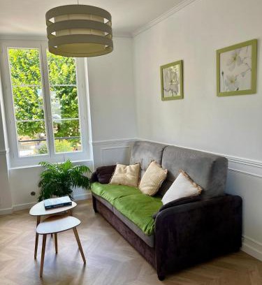 Mennecy Apartment | O Munier, you are asleep