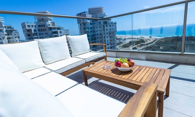 Rishon LeTsiyon Apartment | O&O Group - SeaFront Luxurious 3 BR Apartment