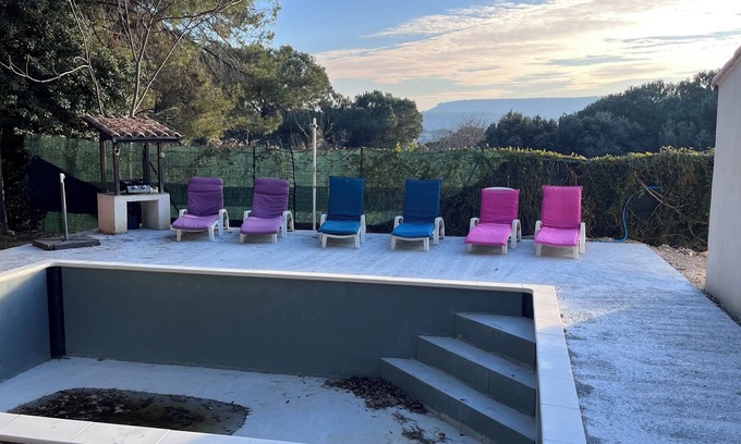 Bagnols-sur-Ceze House | Ô Soleil de Bagnols, gite with private pool, pets welcome
