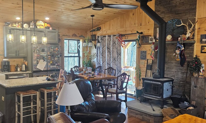 Lakewood Cabin | O&W Cabin Lakewood Lodge