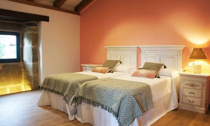Bolmente Apartment | O Yunque - Casa Ferrador (Ribeira Sacra)