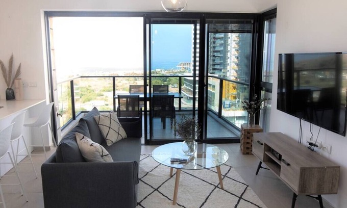 Bat Yam Apartment | Oַ&O Group- Cool & Urban Apt Luxury Tower Sea View