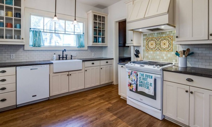 Oak Cliff House | Oak Cliff's Bohemian Rhapsody - 5 mins from Bishop Arts!