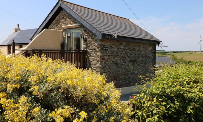 Grampound Cottage | OAK COTTAGE, family friendly, with a garden in Tregony