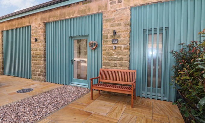Hollow Meadows Cottage | OAK COTTAGE, pet friendly in Bolsterstone/Ewden Village