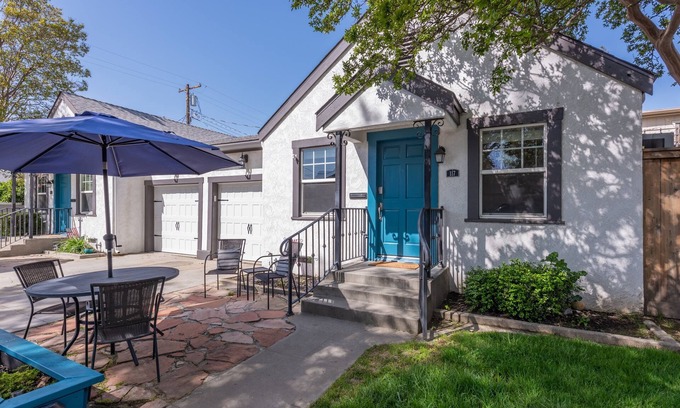 Lodi Cottage | Oak Cottages Duplex | Six minute stroll to historic Downtown Lodi! Pet Friendly!