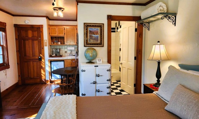 Julian Apartment | Oak Hill Inn, a cozy botique hotel only a 5min stroll to the heart of Julian!