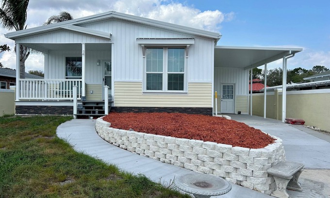 Oak Hill House | Oak Hill Waterfront Retreat – Unplug, Unwind, and Enjoy the Sunset