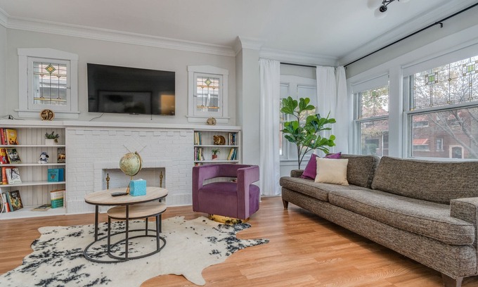 Oak Park House | Oak Park, IL, entire house, short walk to train.