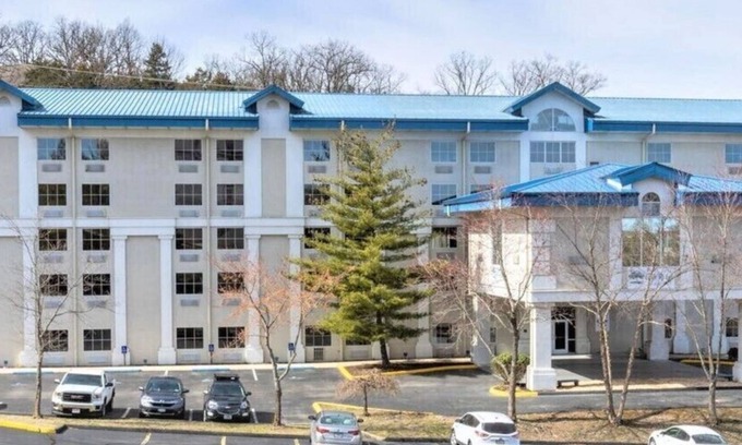 Branson Theater District Apartment | Oak Ridge at Branson w Modern Studio. Experience it