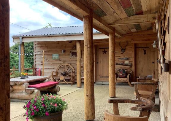 Corpusty House | Oak ridge cabin