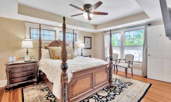 Historic Old Northeast Bed & Breakfast | Oak Room at ONE Inn, steps to Downtown St. Pete: Ideal for all guests!
