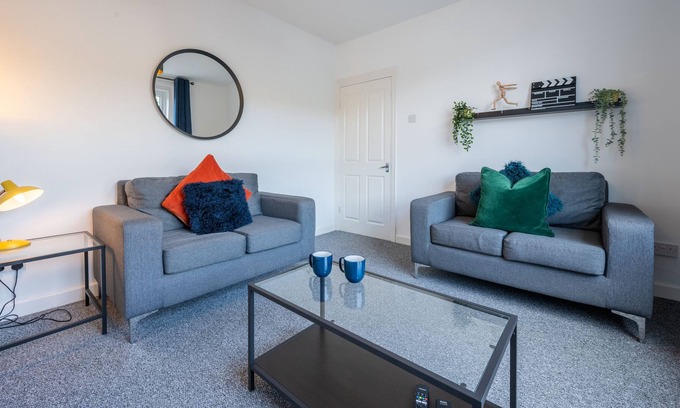 Cwm Frwd Oer House | Oak Terrace by Tŷ SA