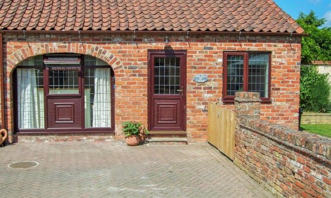 Leven House | Oak Tree Cottage