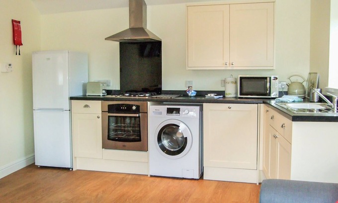 Leven Cottage | Oak Tree Cottage