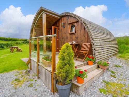 Llanddeusant House | Oak View