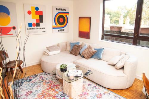 Bishop's Apartment | Oakey Lane