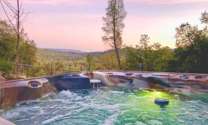 Oakhurst House | Oakhurst Home Close to Yosemite with Views