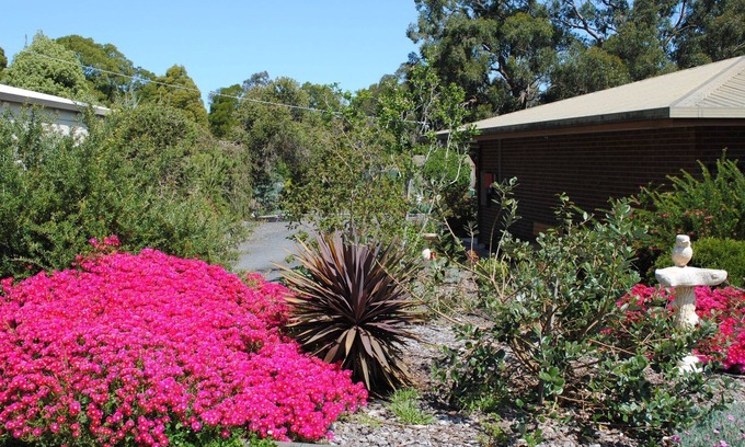 Foster Cottage | Oaklane Retreat - escape to country bliss