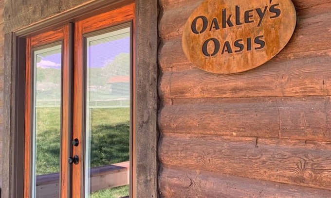 Paonia Resort | Oakley's Oasis - Honeymoon Suite