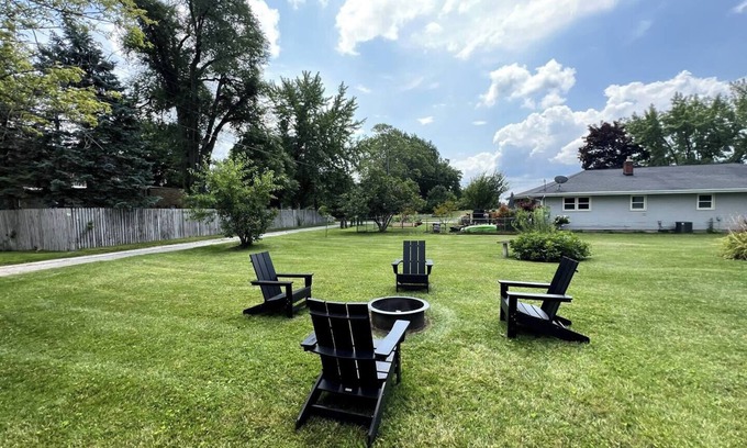 Three Oaks House | Oaks Bungalownn
