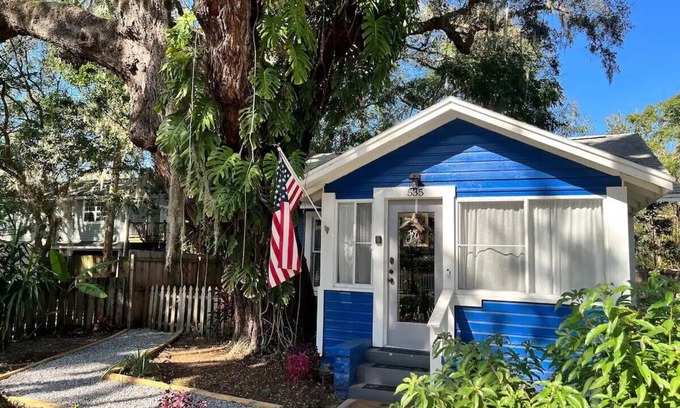 Mount Dora Cottage | Oaktree Cottage in Mount Dora Historic District
