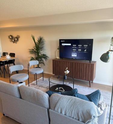 Oakville House | Oakville 2BR Central, Comfy & Close to Everything