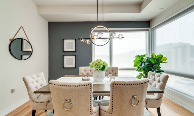 Oakville House | Oakville Bright&Airy 4-Bdrm Home! Close to Highway 403&QEW!