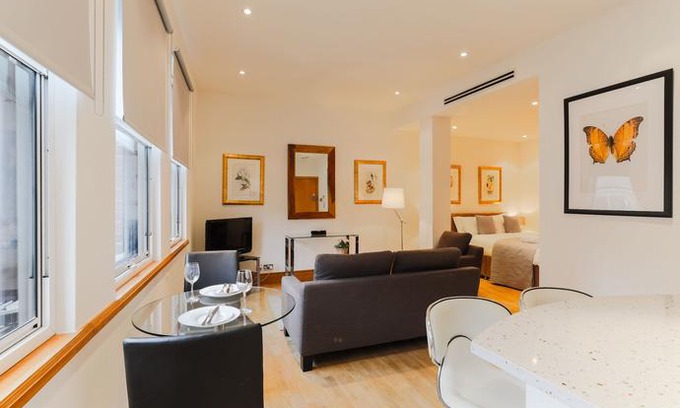 Billingsgate Hotel | Oakwood At Monument Street Apa