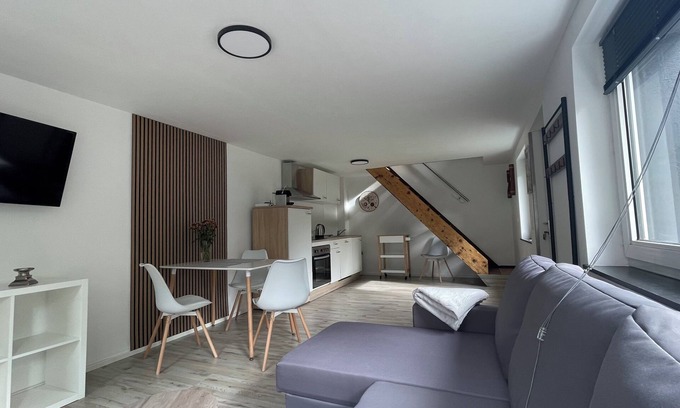 Laar House | Oase im Grünenhinterhof, EG, Ruhe, Terrasse, Carport, Free Paytv, Kaffee&tee,