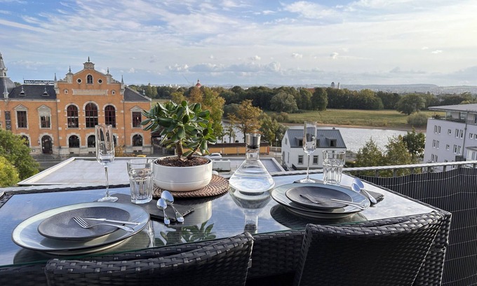Friedrichstadt Apartment | Oasis Appart - Living on the Elbe Valley - Balcony - Netflix - Underground parking