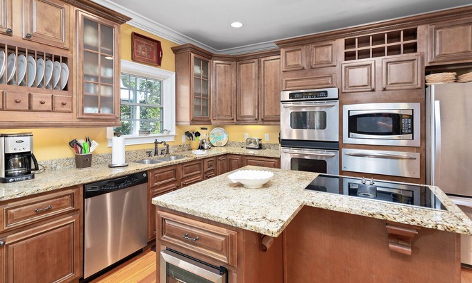 East Beach House | Oasis at East Beach - 4 bed/5 bath - Private Pool - Fabulous East Beach home