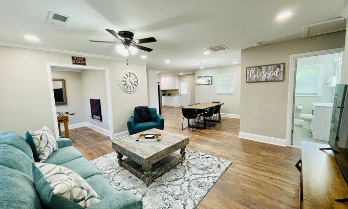 Mableton House | 🌳 Oasis at Pine Forest 🌳 3 BR Private House FirePit
