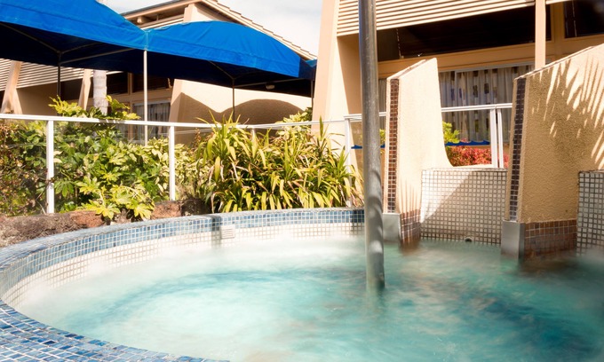 Waipahihi Hotel | Oasis Beach Motel