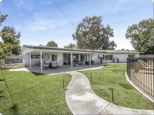 Clovis House | oasis in heart of Clovis