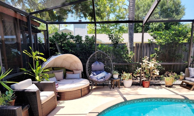 Country Place House | Oasis in the city, close to beaches, pet friendly, updated pool home