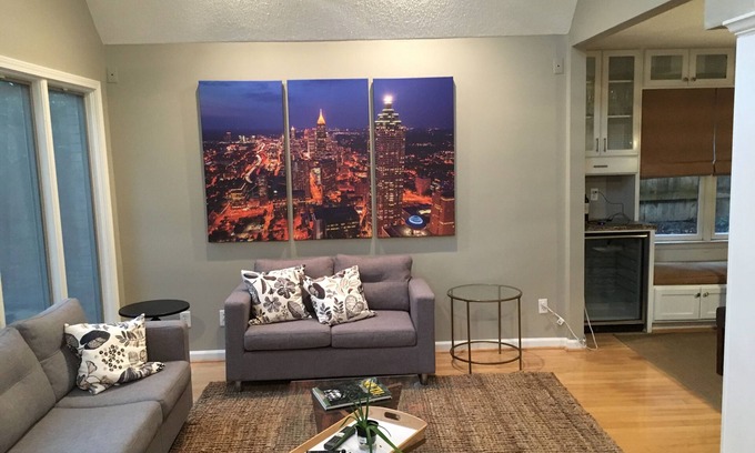 Morningside-Lenox Park House | Oasis in the City. Morningside/VaHi. Great in town location.