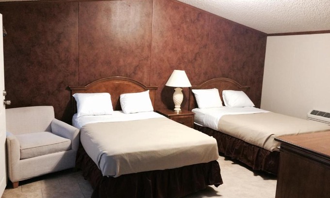 Big Lake Hotel | Oasis Lodge