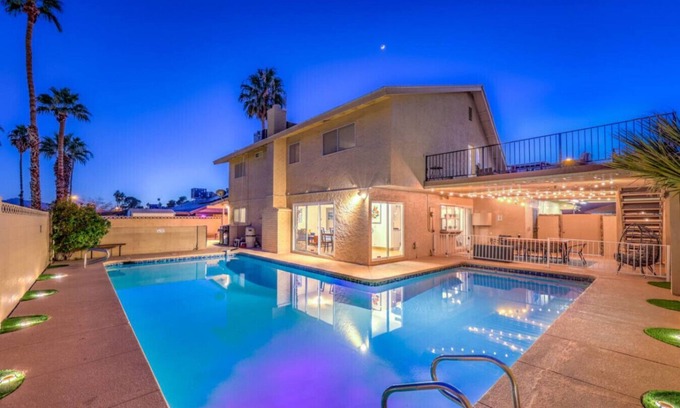 Paradise House | Oasis near STRIP Lap Pool, Spa, Sauna, Deck, Poker