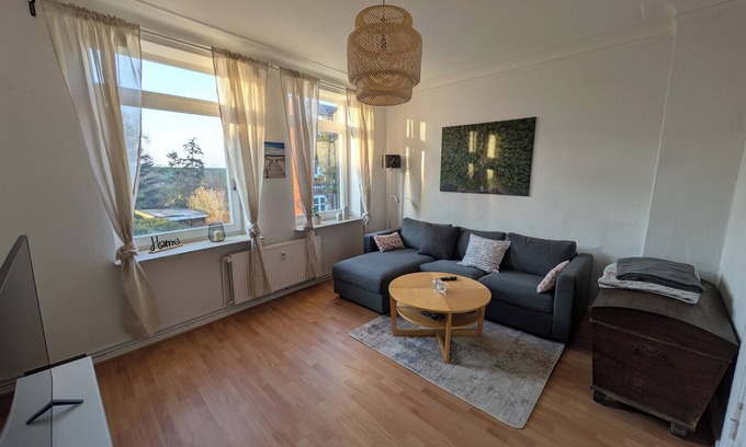 Glueckstadt Apartment | Oasis of peace Am Deich for 4 people "Deichblick"